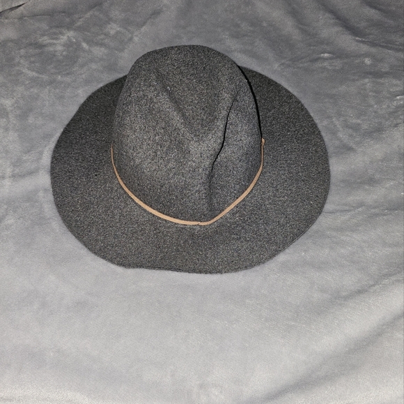 Gap - Gray Fedora w/ Tan or Camel Belt - Size S/M - Hat - 2010 Gap Logo - Picture 1 of 4
